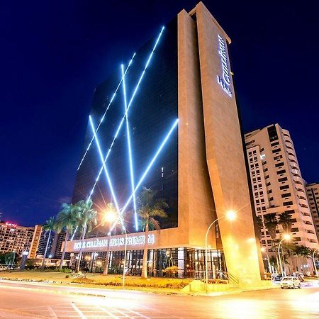 ברזיליה Cullinan Hplus Premium מראה חיצוני תמונה The hotel at night