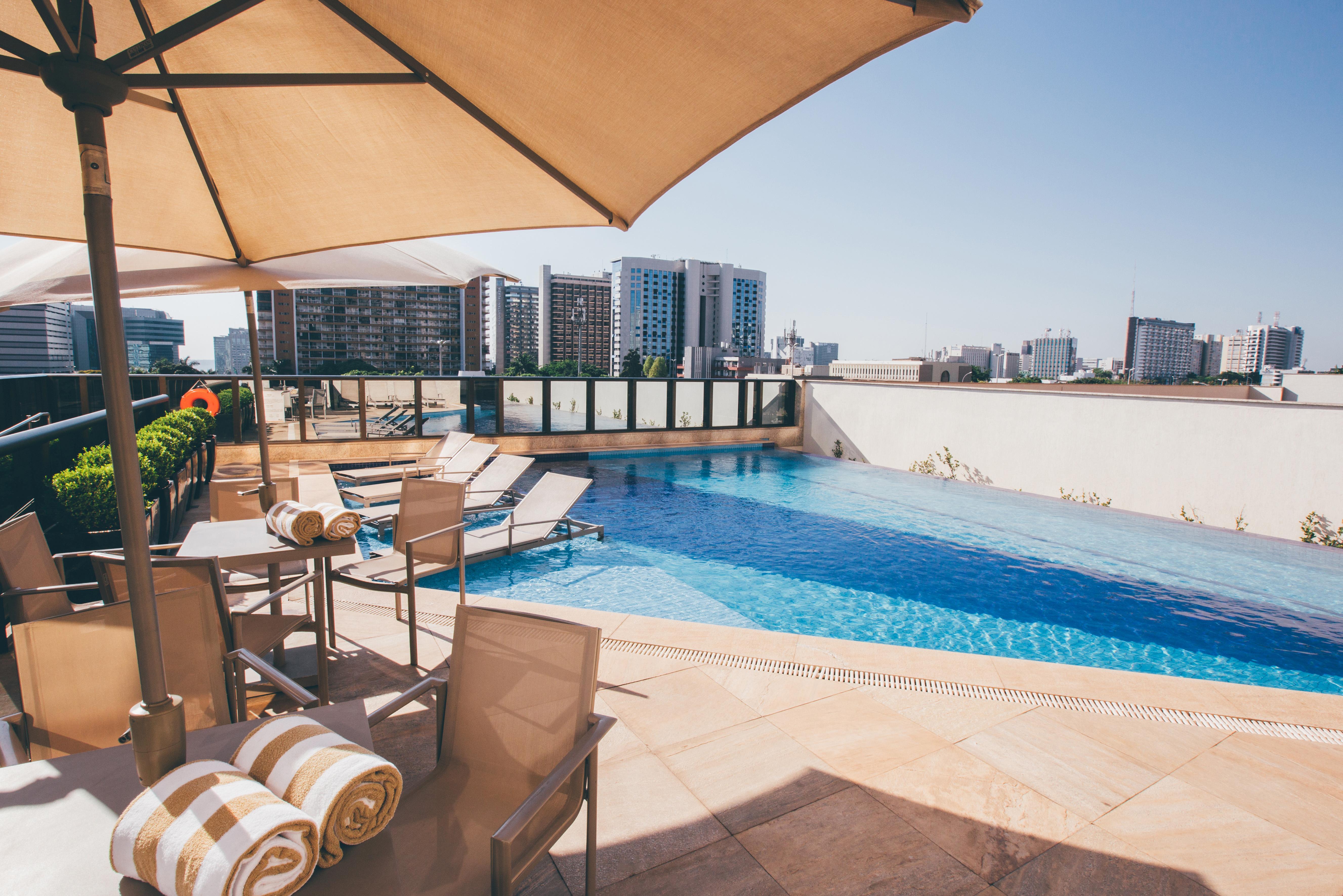 ברזיליה Cullinan Hplus Premium מראה חיצוני תמונה Rooftop pool at the hotel